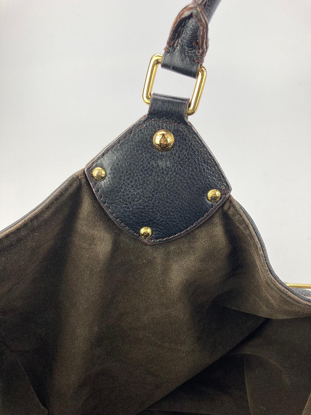 Louis Vuitton Black Mahina GM Shoulder Bag For Sale 12