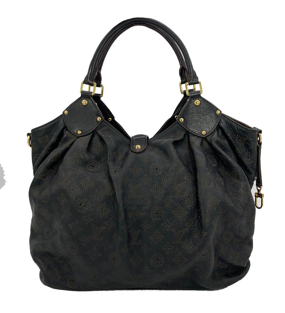 Louis Vuitton Black Mahina GM Shoulder Bag In Good Condition For Sale In Philadelphia, PA