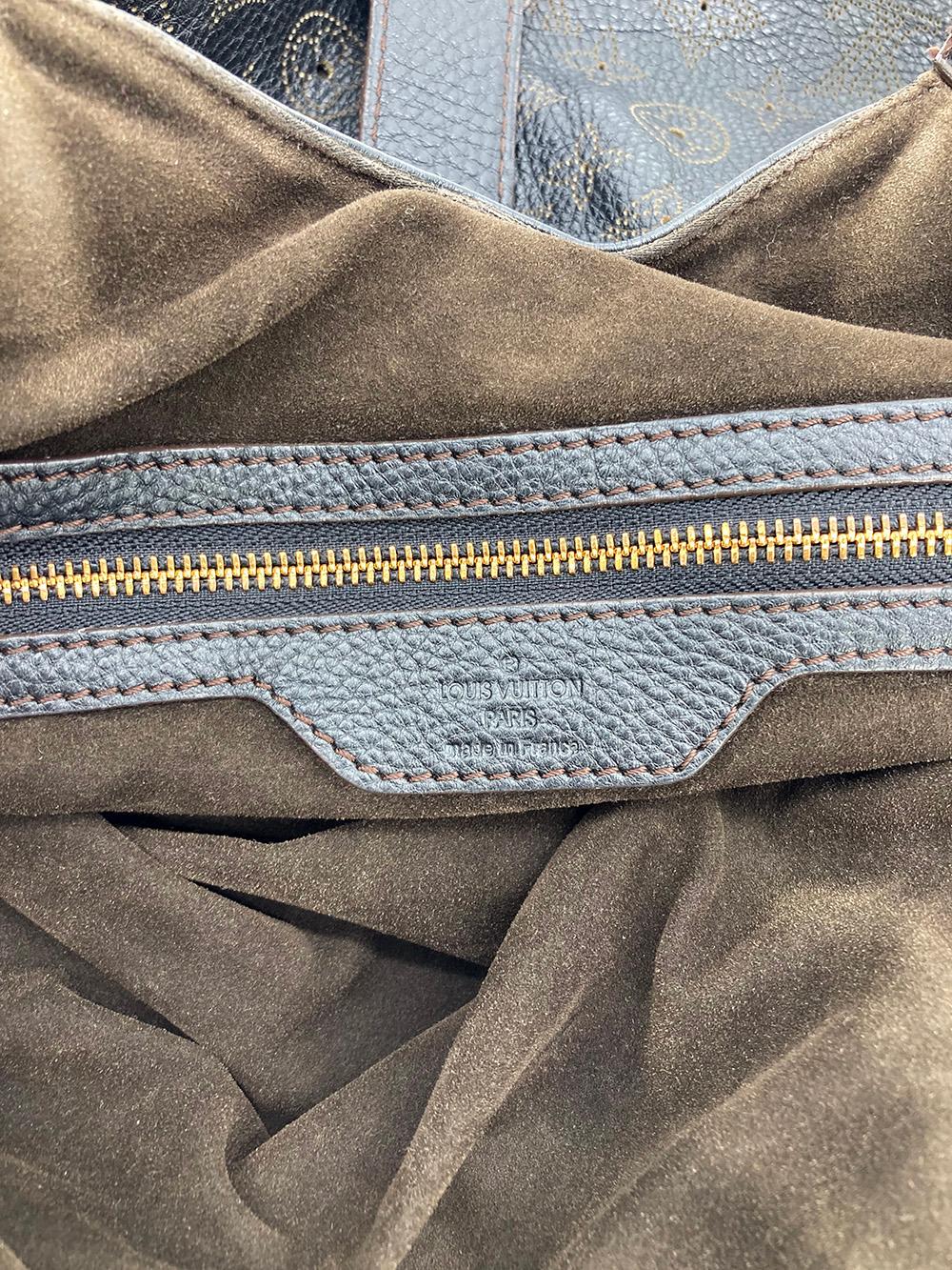 Louis Vuitton Black Mahina GM Shoulder Bag For Sale 3