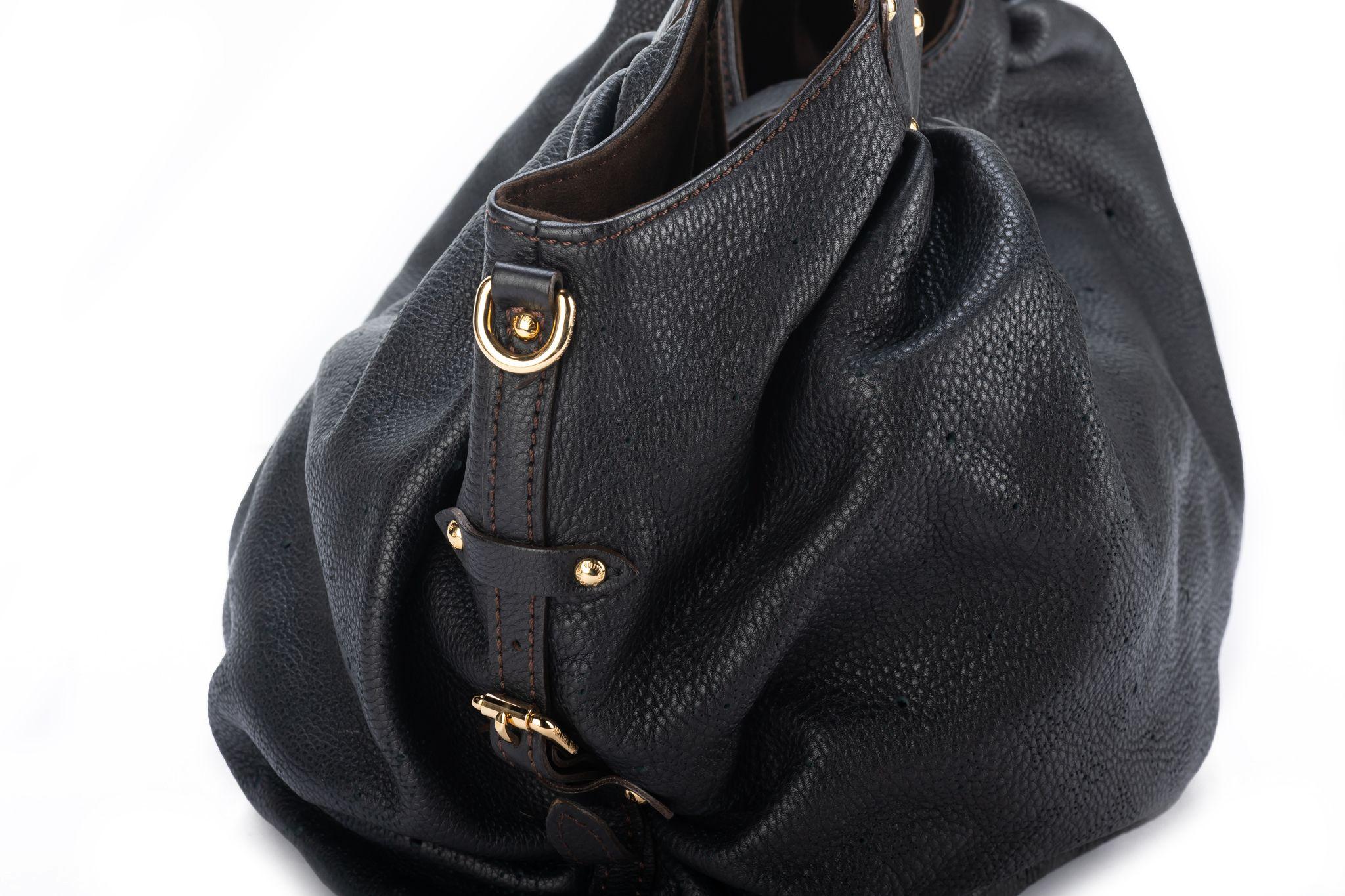 Louis Vuitton Borsa nera Mahina grande usata 2
