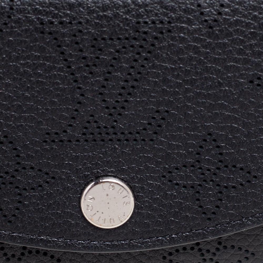 Louis Vuitton Black Mahina Leather Iris XS Wallet 6