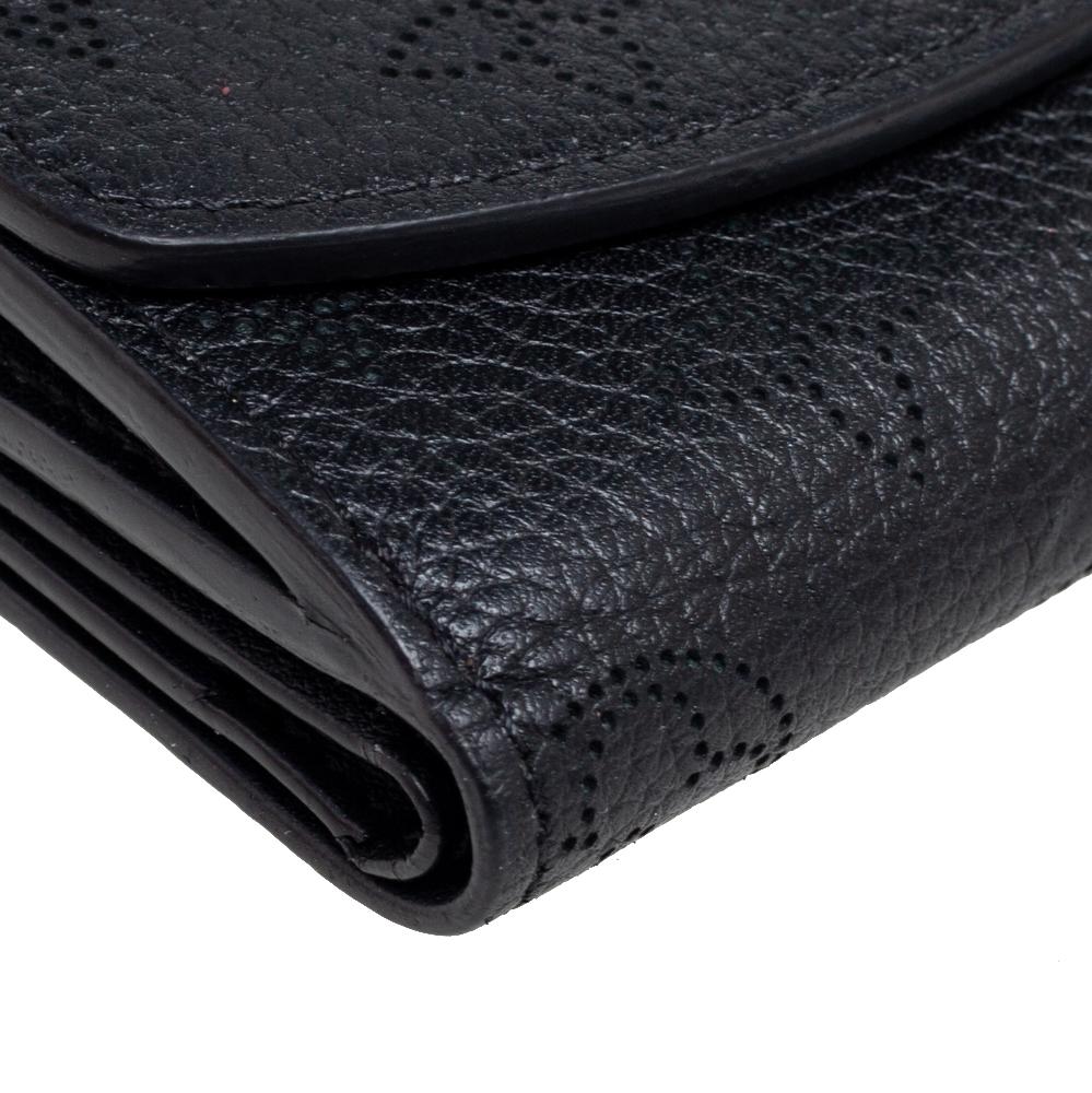 Louis Vuitton Black Mahina Leather Iris XS Wallet 4