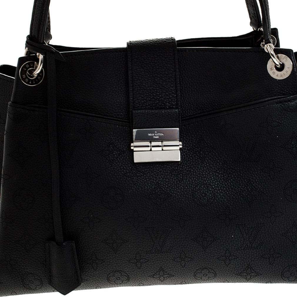 Louis Vuitton Black Mahina Leather Sevres Shoulder Bag 7