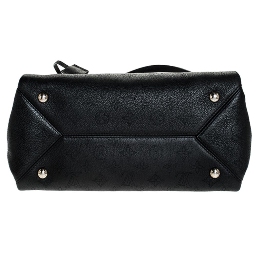 Women's Louis Vuitton Black Mahina Leather Sevres Shoulder Bag