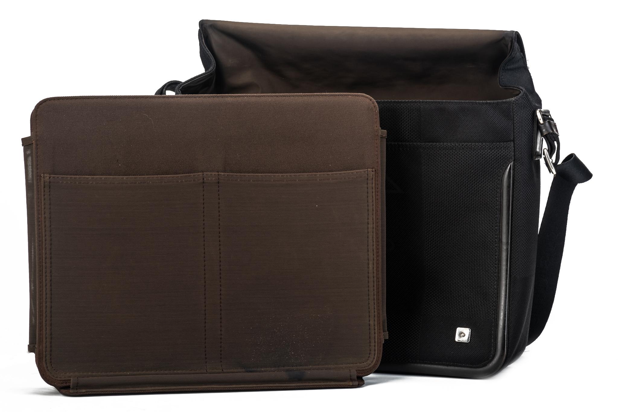 Louis Vuitton Black Men's Computer Bag Large For Sale 8