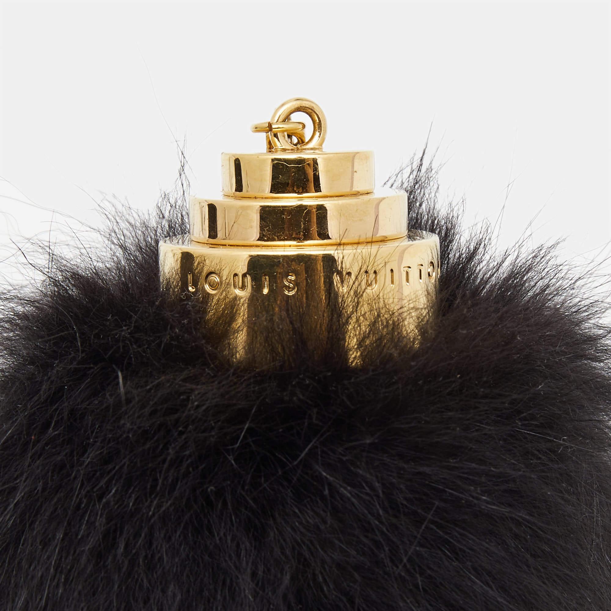 Porte-clés Lovely en fourrure de vison noire Louis Vuitton Bon état - En vente à Dubai, Al Qouz 2