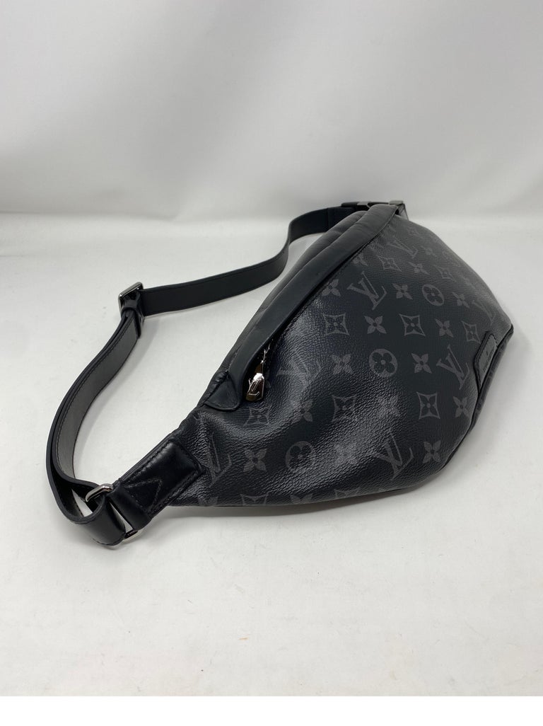 Louis Vuitton Black Monogram Bum Bag For Sale at 1stDibs  louis vuitton fanny  pack black, lv bumbag black monogram, lv fanny pack black