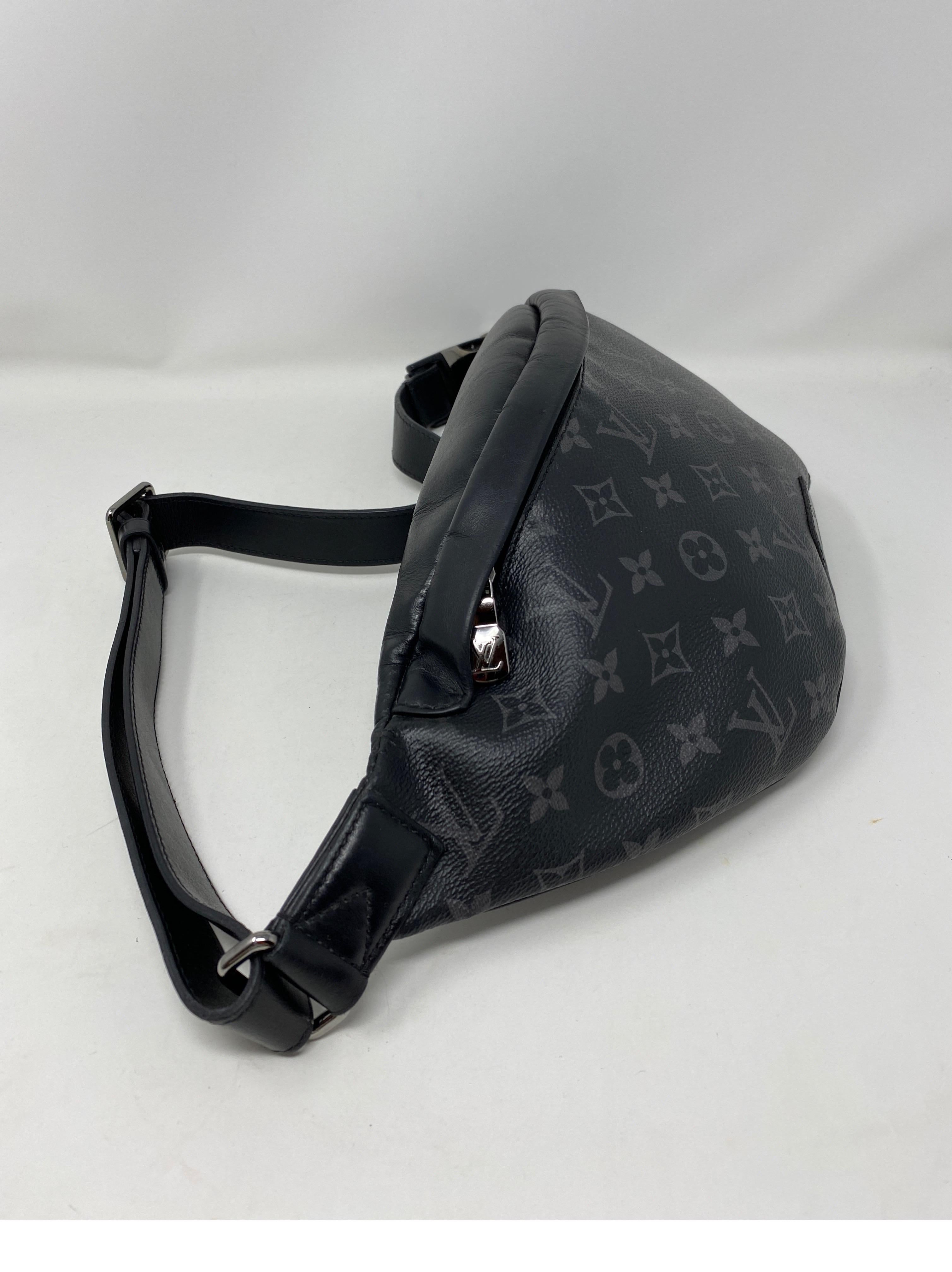 louis vuitton bum bolsa black monogram