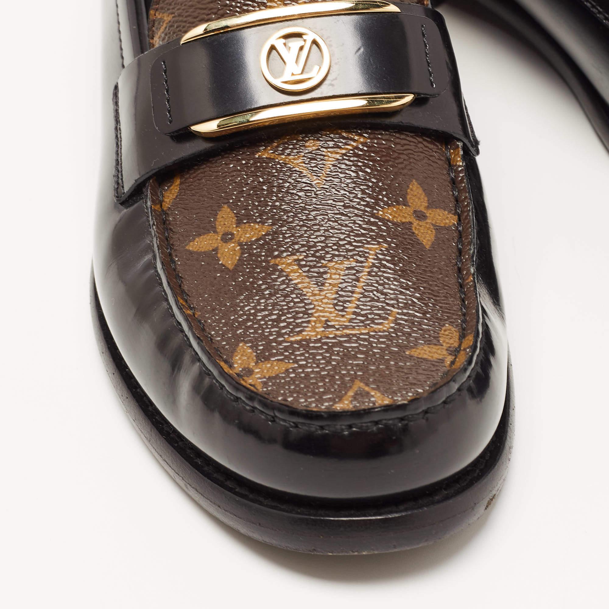 Louis Vuitton Black Monogram Canvas and Leather Academy Loafers Size 39 In Good Condition In Dubai, Al Qouz 2