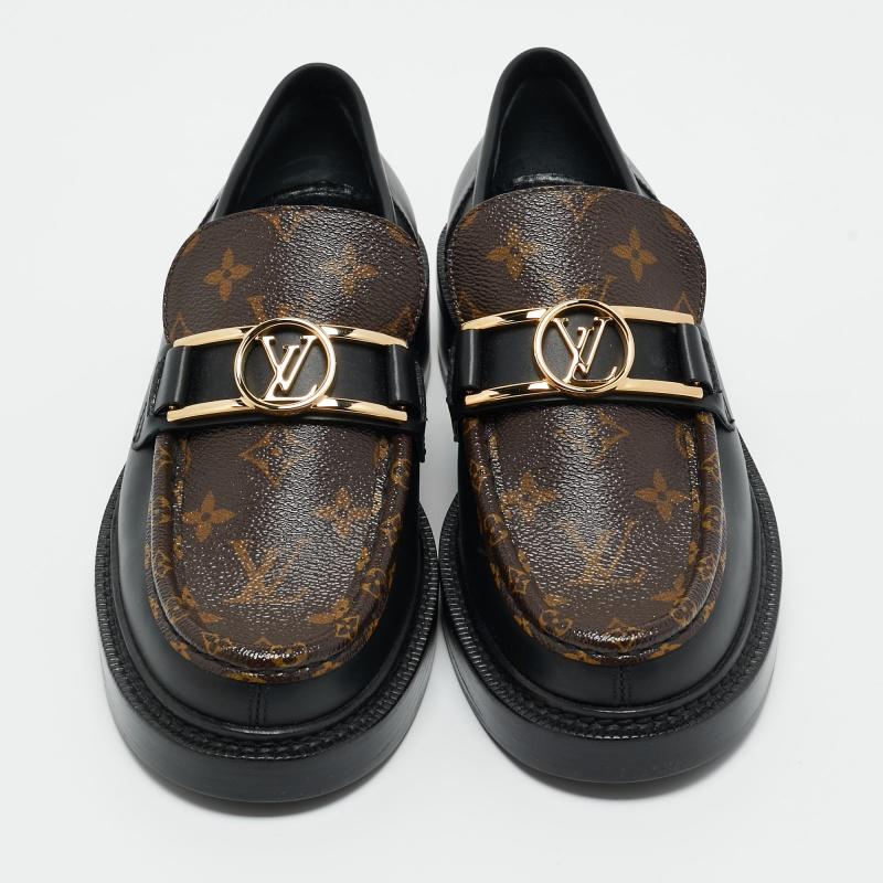 Louis Vuitton Black Monogram Canvas and Leather Academy Loafers Size 41 In Excellent Condition In Dubai, Al Qouz 2