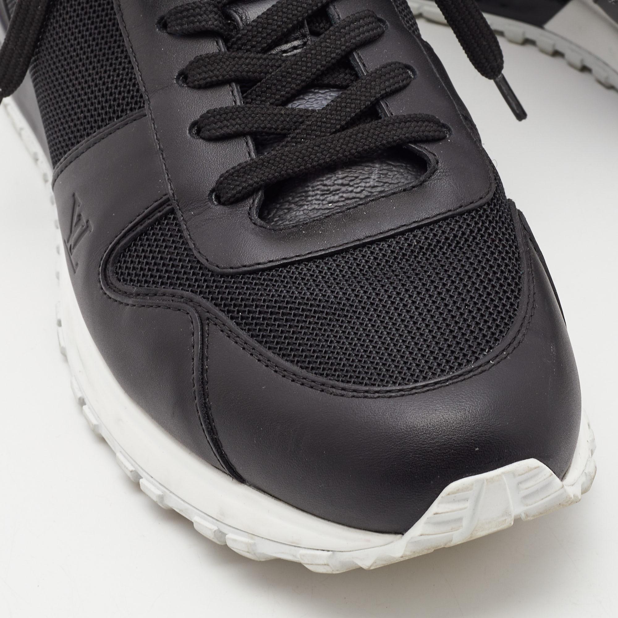 Louis Vuitton Black Monogram Canvas and Mesh Run Away Lace Up Sneakers Size 41.5 For Sale 4