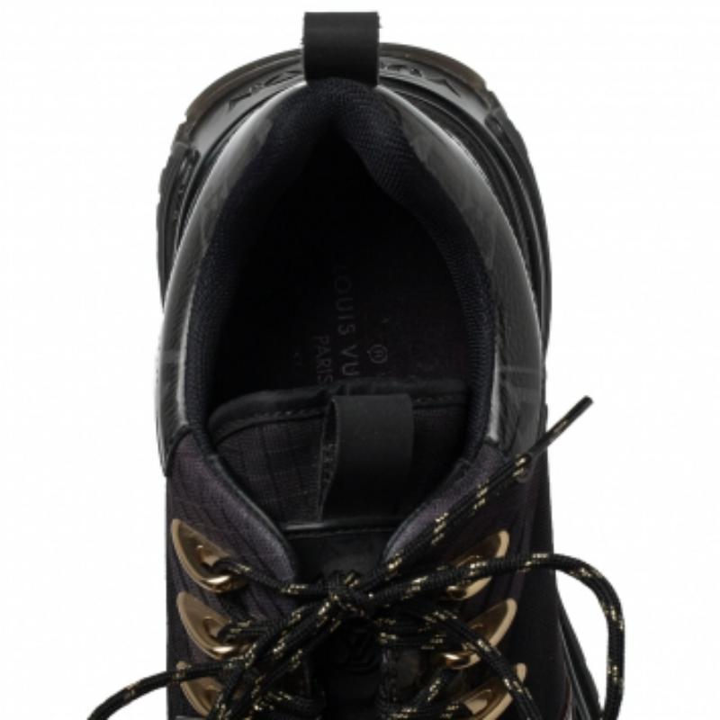 Noir Louis Vuitton Black Monogram Canvas And Mesh Run Away Pulse Sneakers Size 38.5 en vente