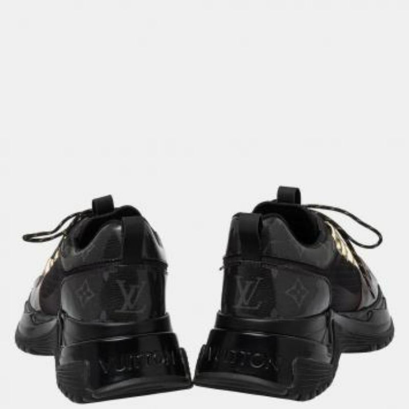 Louis Vuitton Black Monogram Canvas And Mesh Run Away Pulse Sneakers Size 38.5 Pour femmes en vente