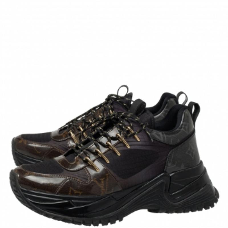 Louis Vuitton Black Monogram Canvas And Mesh Run Away Pulse Sneakers Size 38.5 en vente 2