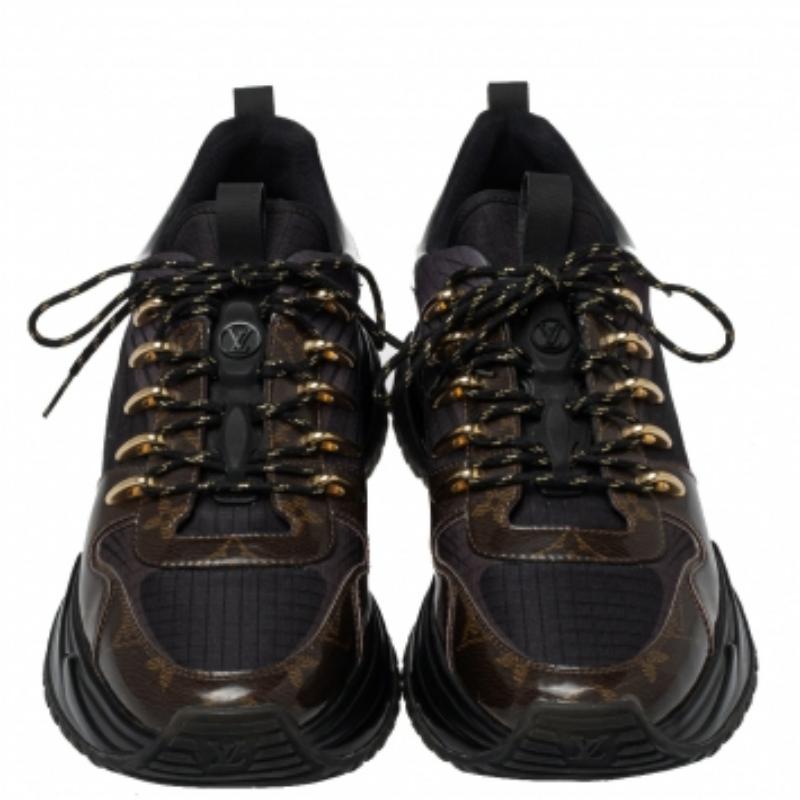 Louis Vuitton Black Monogram Canvas And Mesh Run Away Pulse Sneakers Size 38.5 en vente 3
