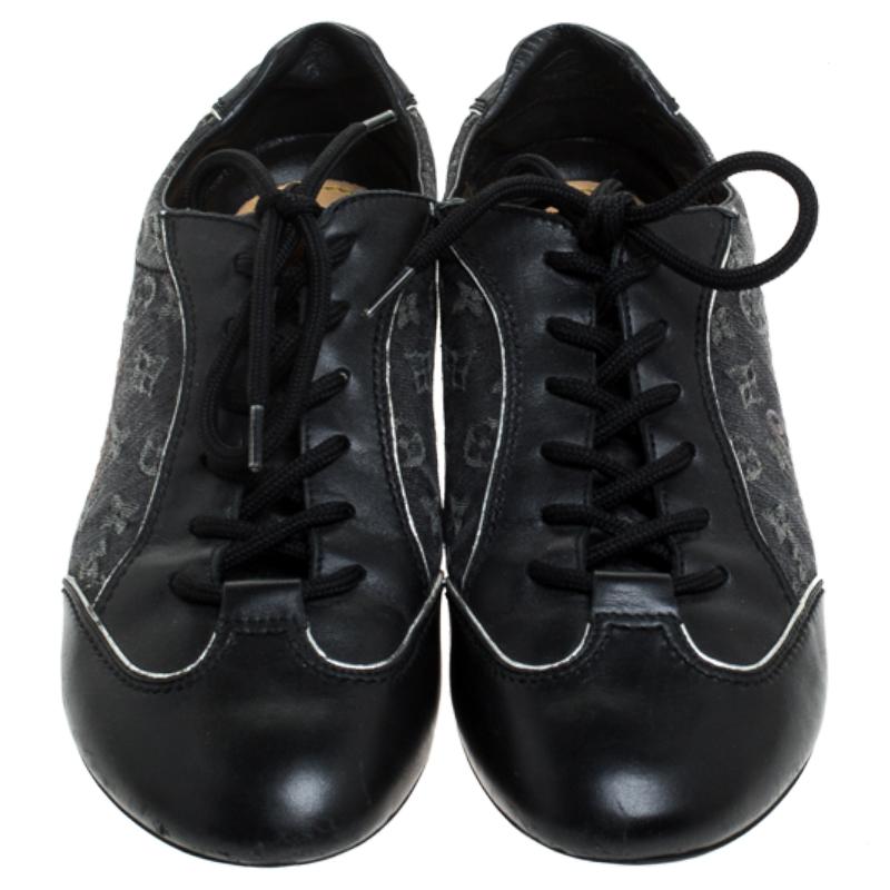 Louis Vuitton Black Monogram Denim and Leather Lace Tennis Sneakers Size 38.5 In Good Condition In Dubai, Al Qouz 2