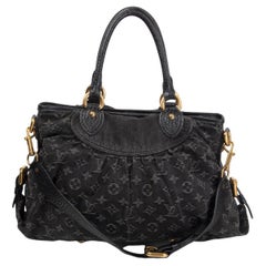 LOUIS VUITTON schwarze Umhängetasche aus Denim mit Monogramm, NEO CABBY MM