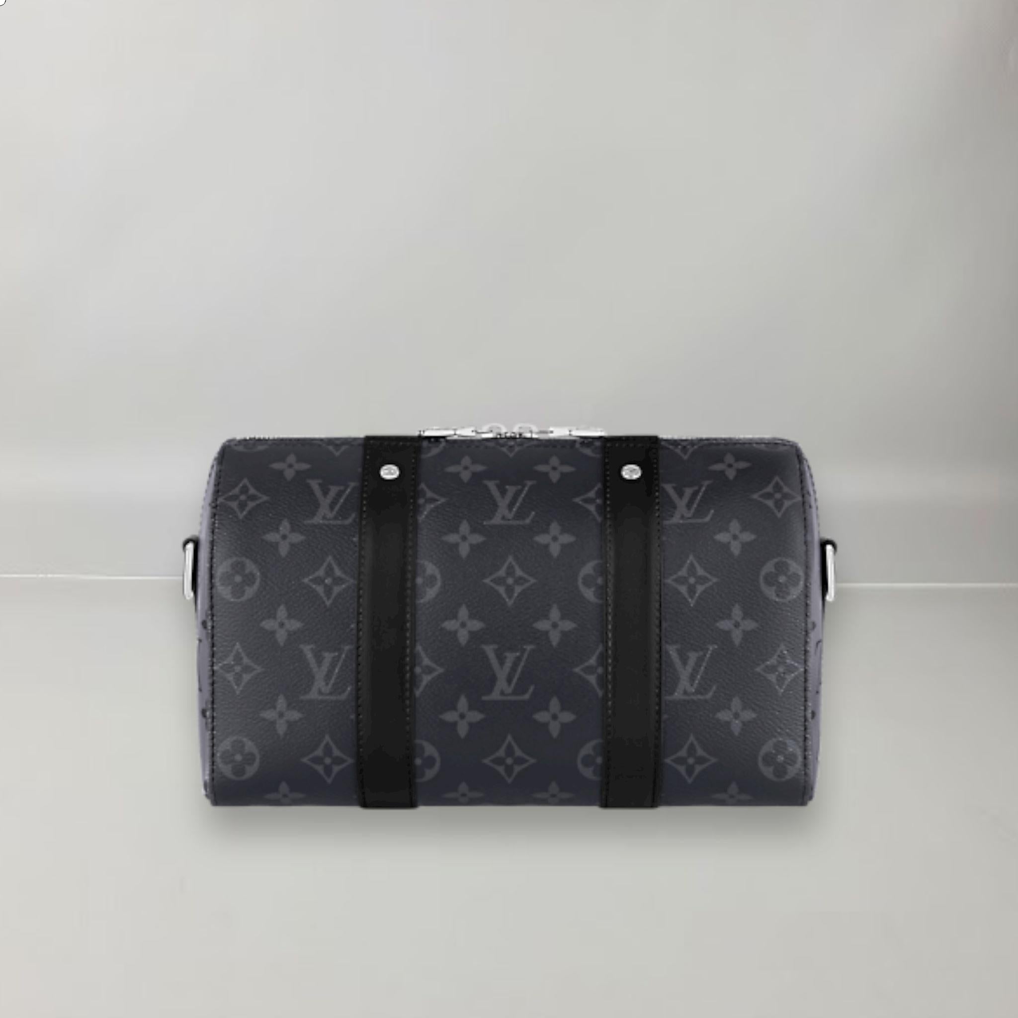 The iconic Monogram pattern is inverted on the side panels for a playful touch. 
Easy to wear with its removable signature strap, it is the elegant way to carry everyday essentials.