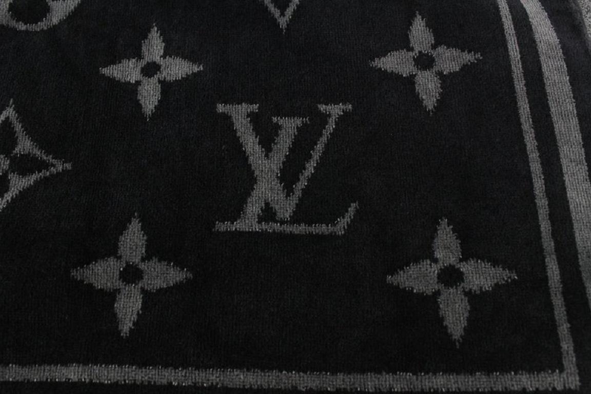 Louis Vuitton Black Monogram Eclipse Beach Towel 101lv29 4