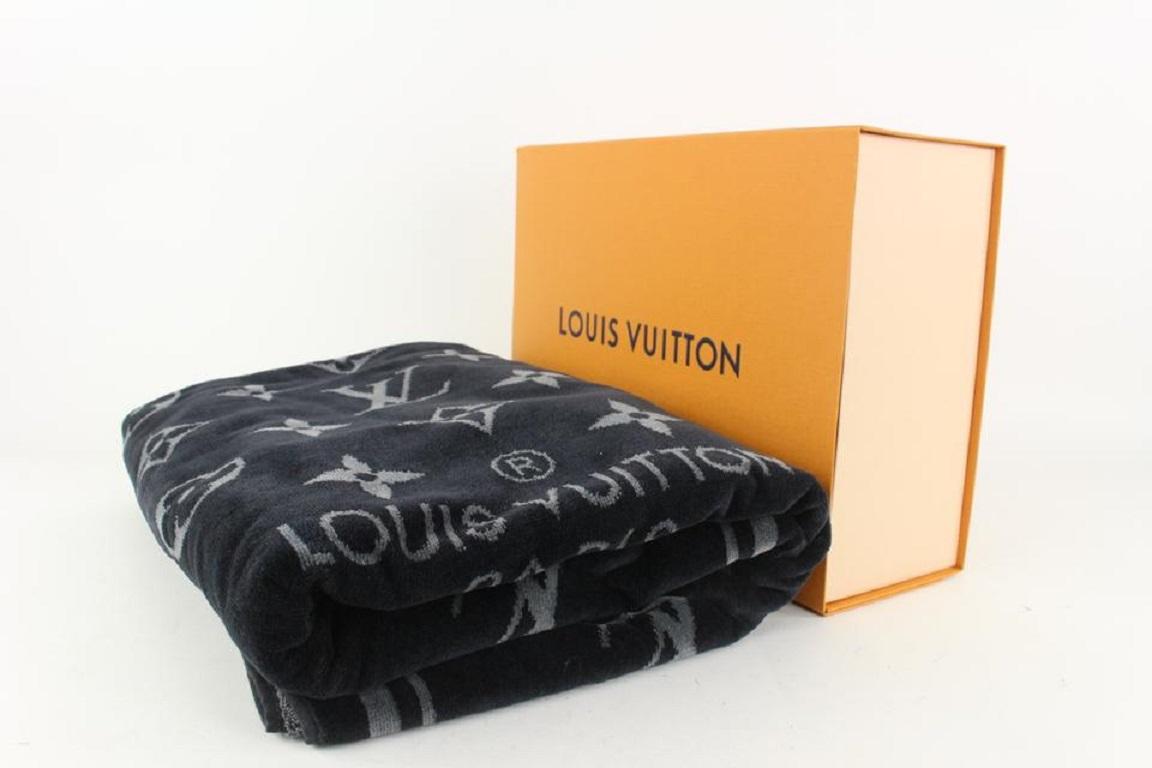 Louis Vuitton Beach Towel Blanket Monogram Black Color 100% Cotton M73417  Rare