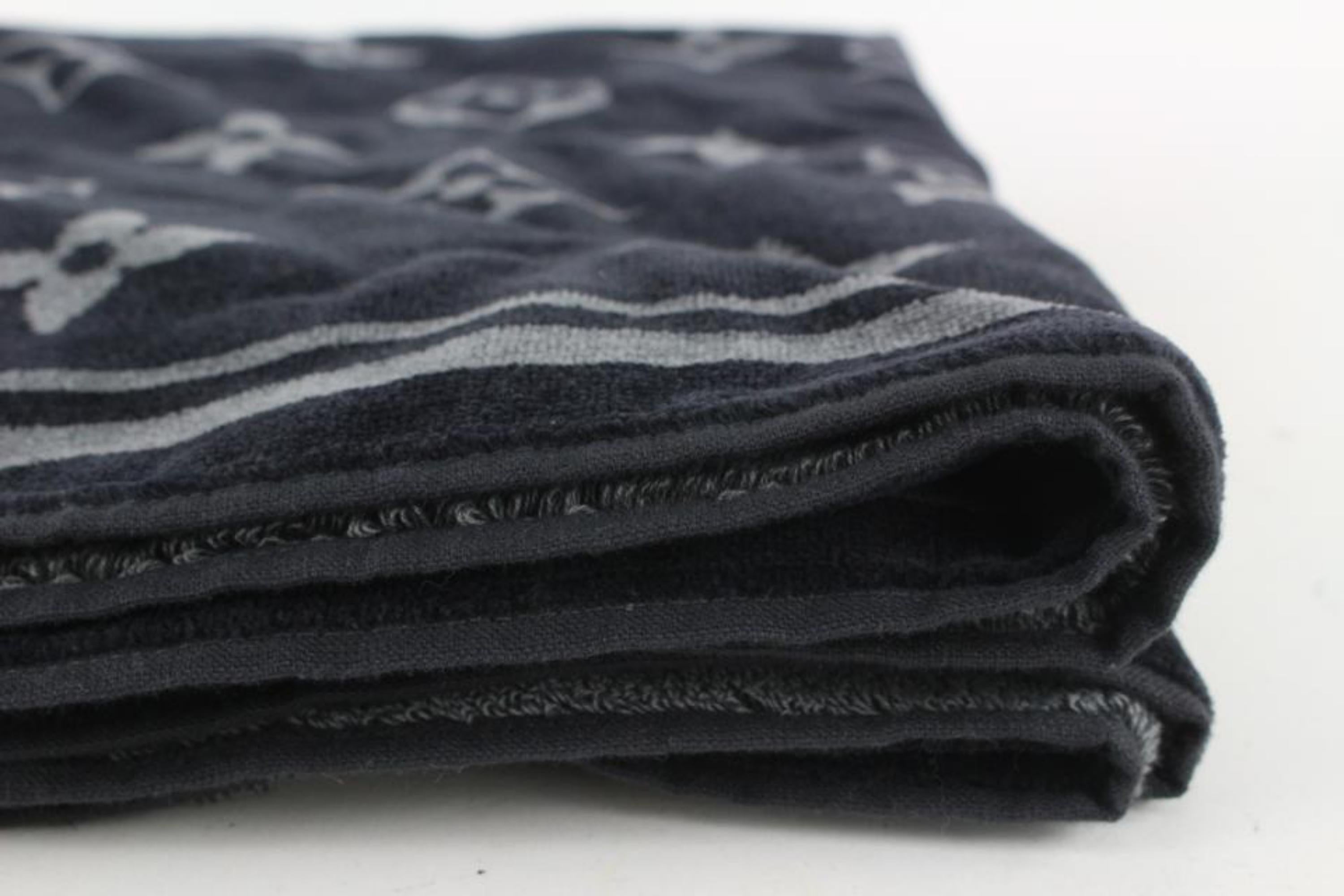 Women's or Men's Louis Vuitton Black Monogram Eclipse Beach Towel 101lv29