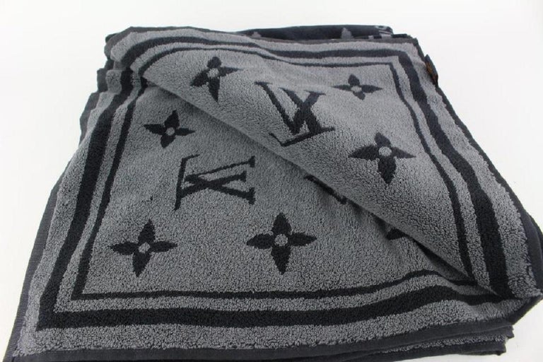 Louis Vuitton Black Monogram Eclipse Beach Towel 101lv29 at 1stDibs