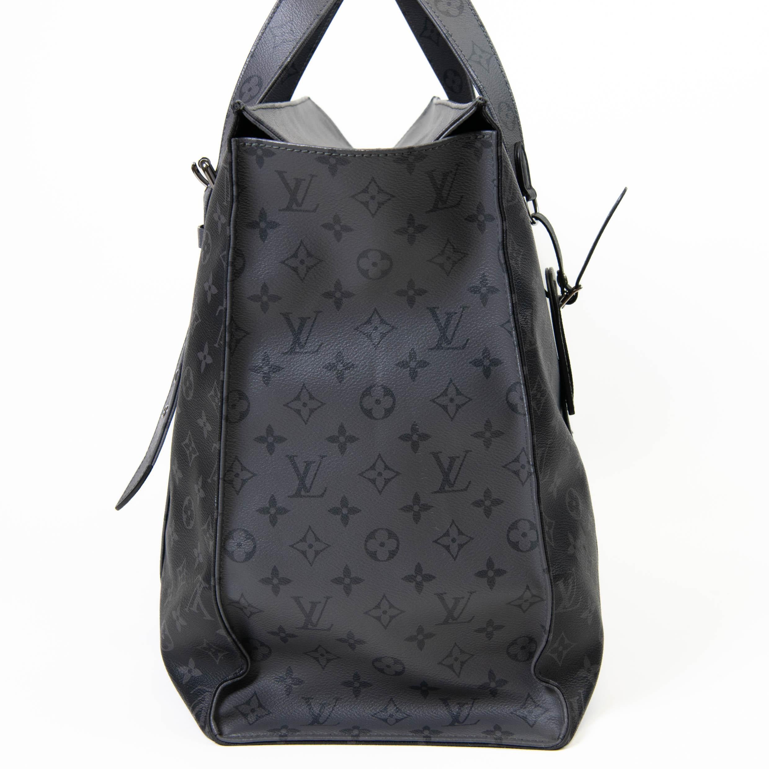 Women's or Men's Louis Vuitton Black Monogram Eclipse Canvas Cabas Zippe GM Tote