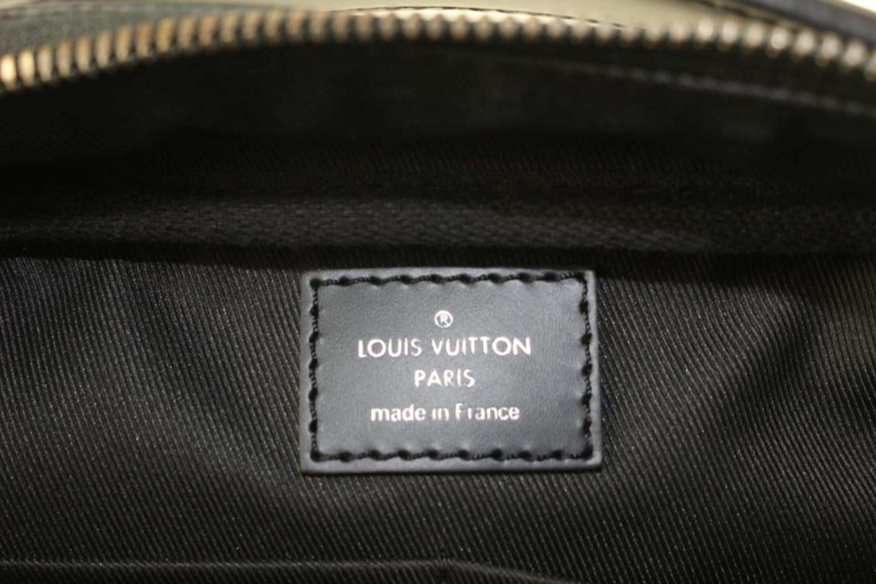 Louis Vuitton Black Monogram Eclipse Explorer 96lk411s in vendita 6