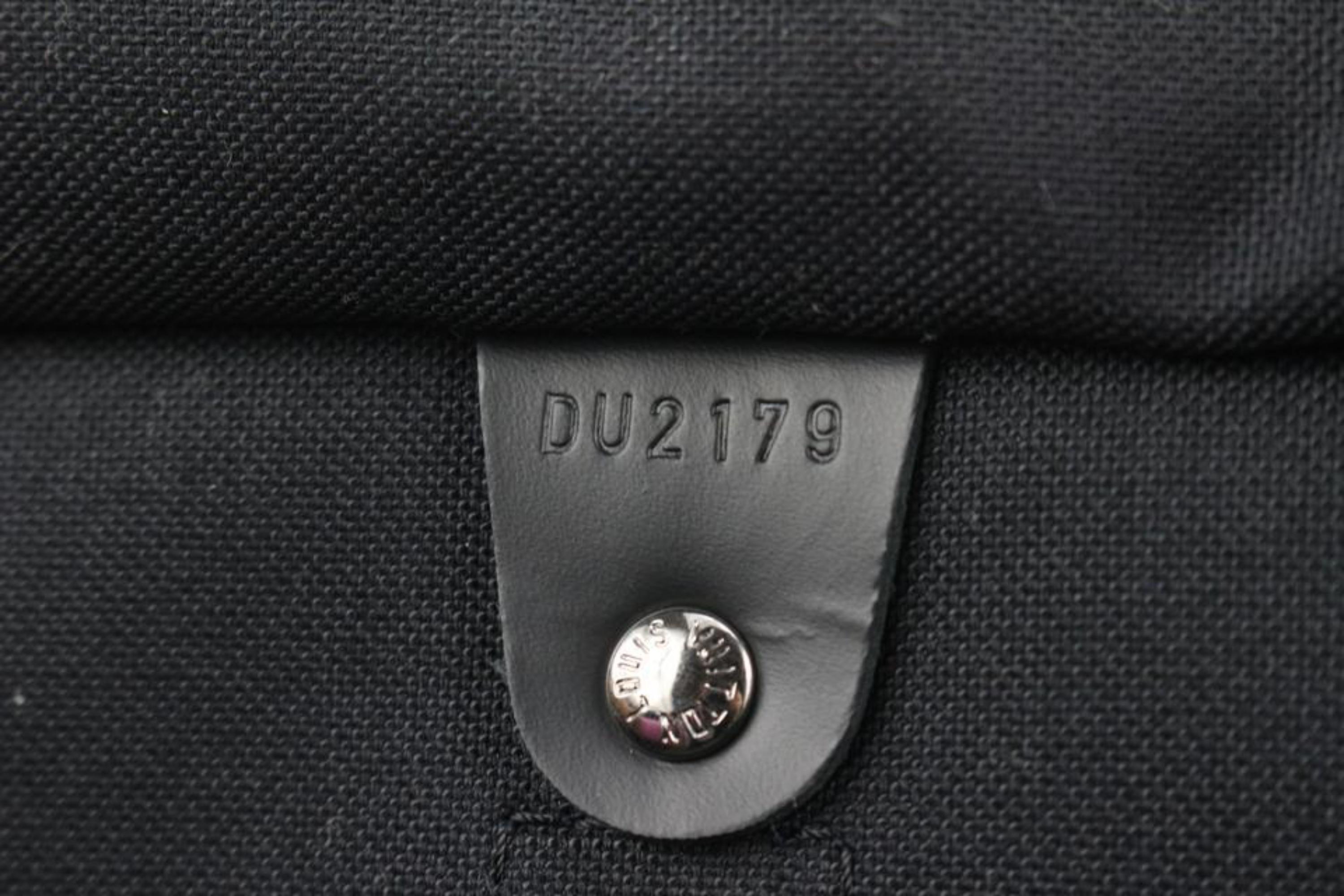 Noir Louis Vuitton - Sac à bandoulière « Keepall » à monogramme noir « Eclipse » avec sangle, 39L en vente