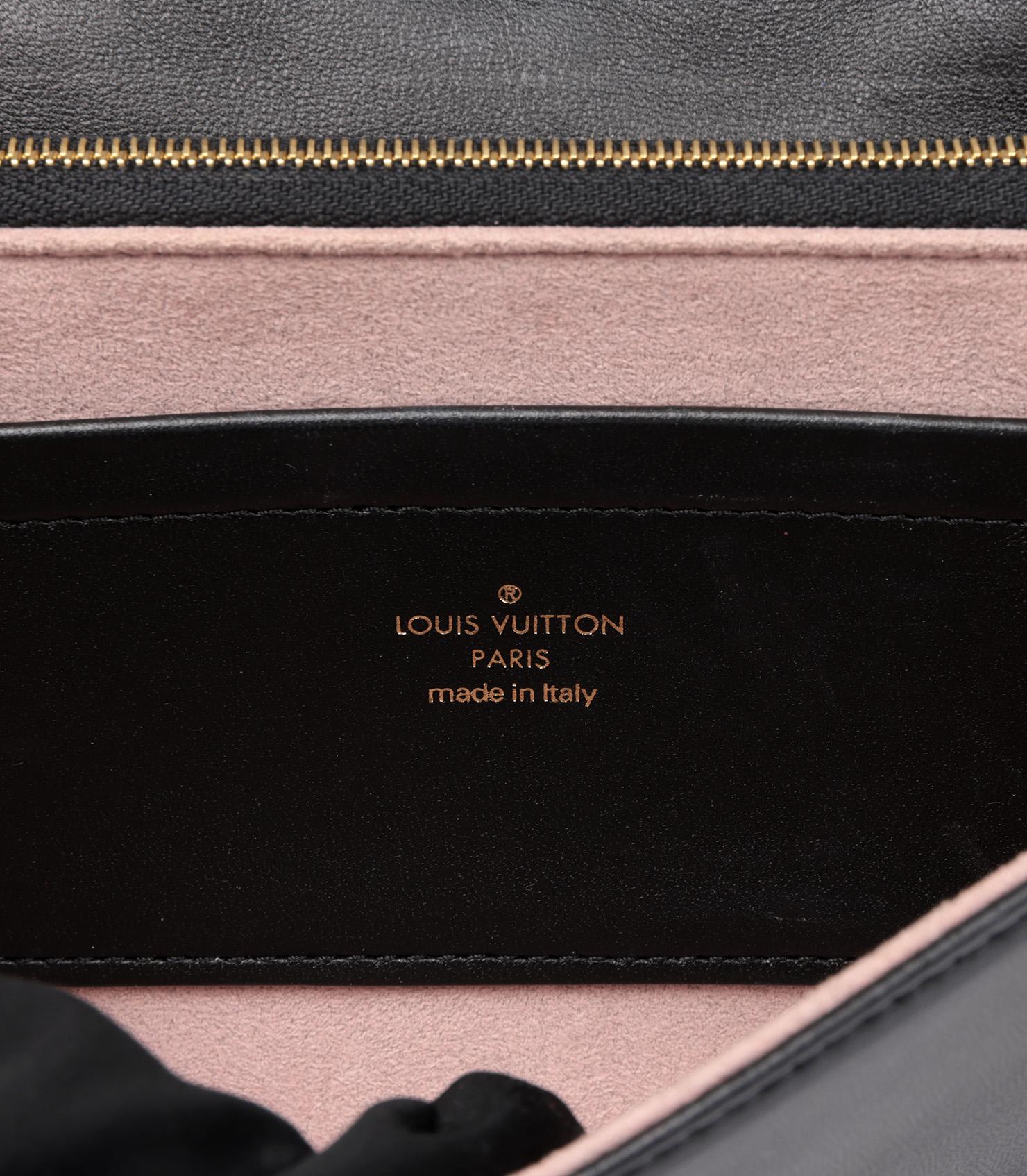 Louis Vuitton Schwarz Monogram geprägte Lammleder Coussin Pochette 3