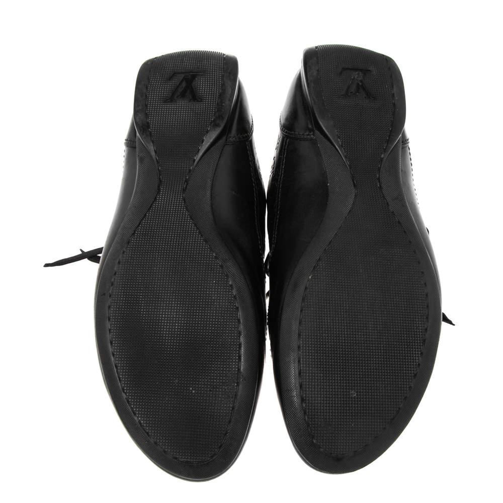 Louis Vuitton Black Monogram Embossed Leather Lace Up Sneakers Size 44.5 For Sale 3