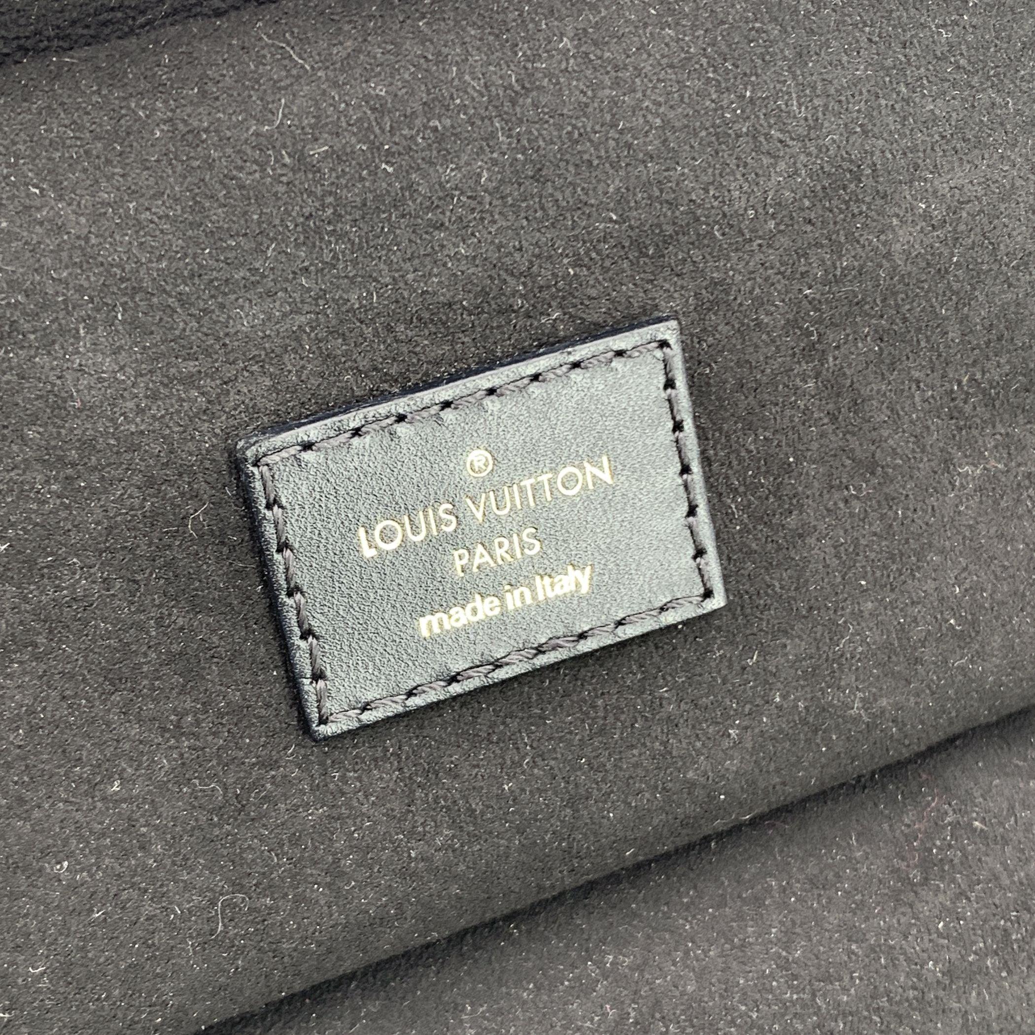 Louis Vuitton Black Monogram Empreinte Giant Vanity PM Crossbody Bag For Sale 2