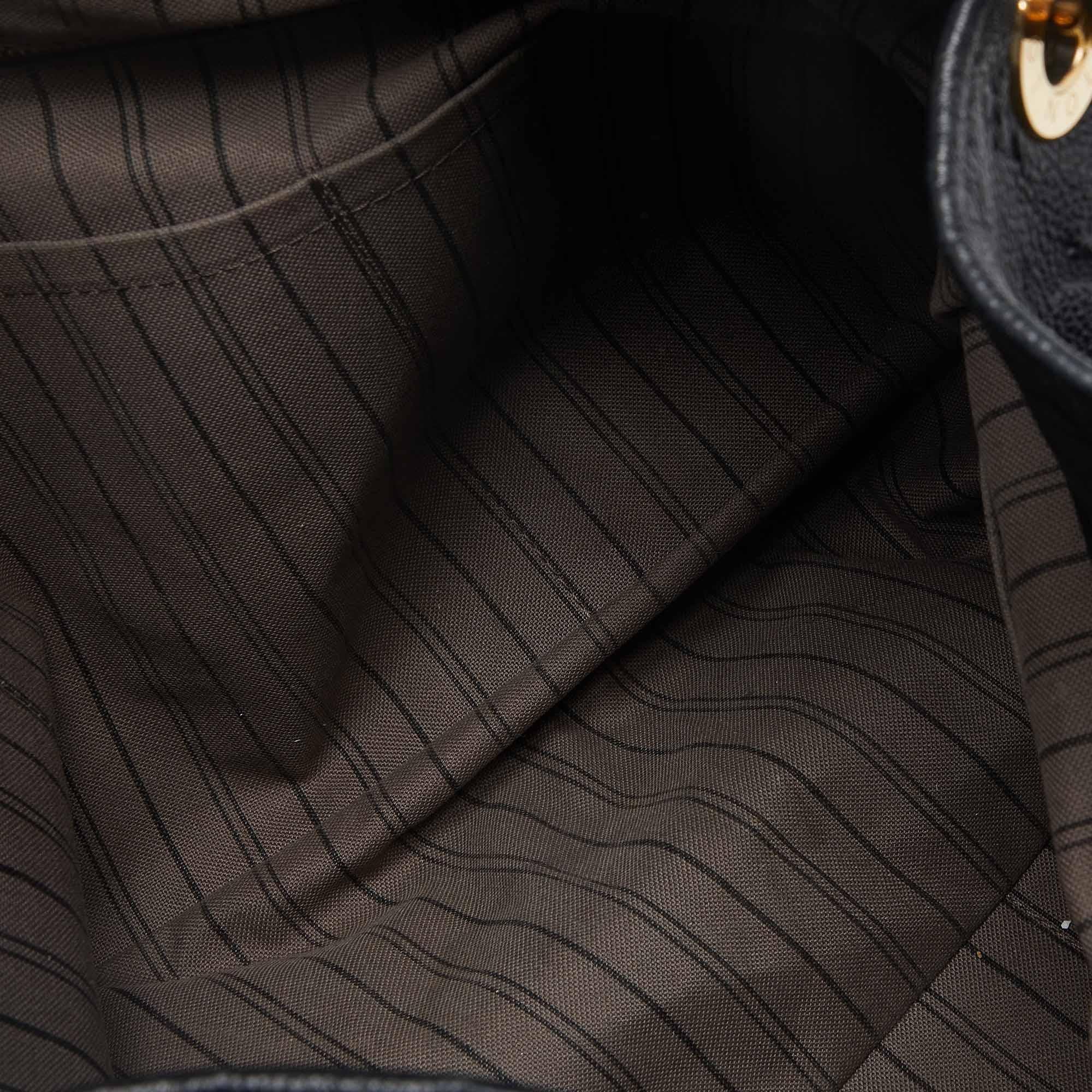 Louis Vuitton Black Monogram Empreinte Leather Artsy MM Bag In Good Condition In Dubai, Al Qouz 2