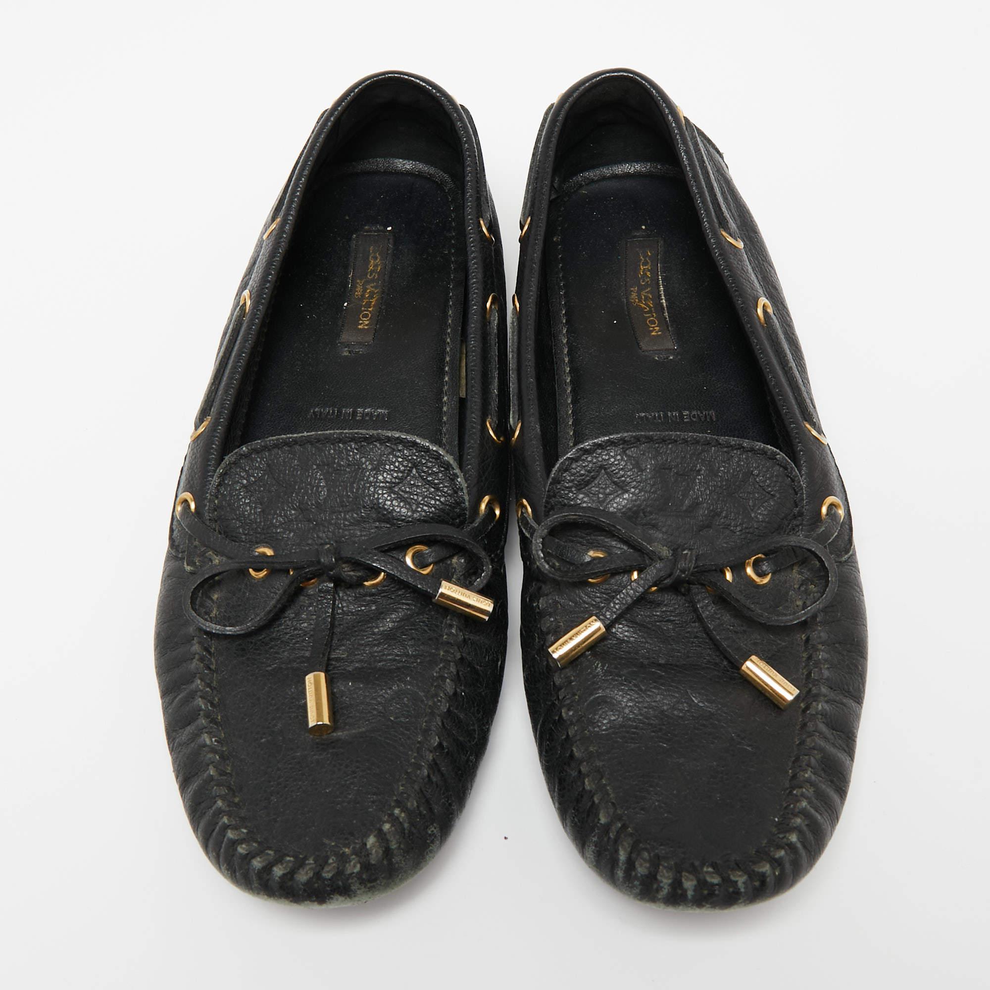 Louis Vuitton Black Monogram Empreinte Leather Gloria Loafers Size 37.5 In Fair Condition In Dubai, Al Qouz 2