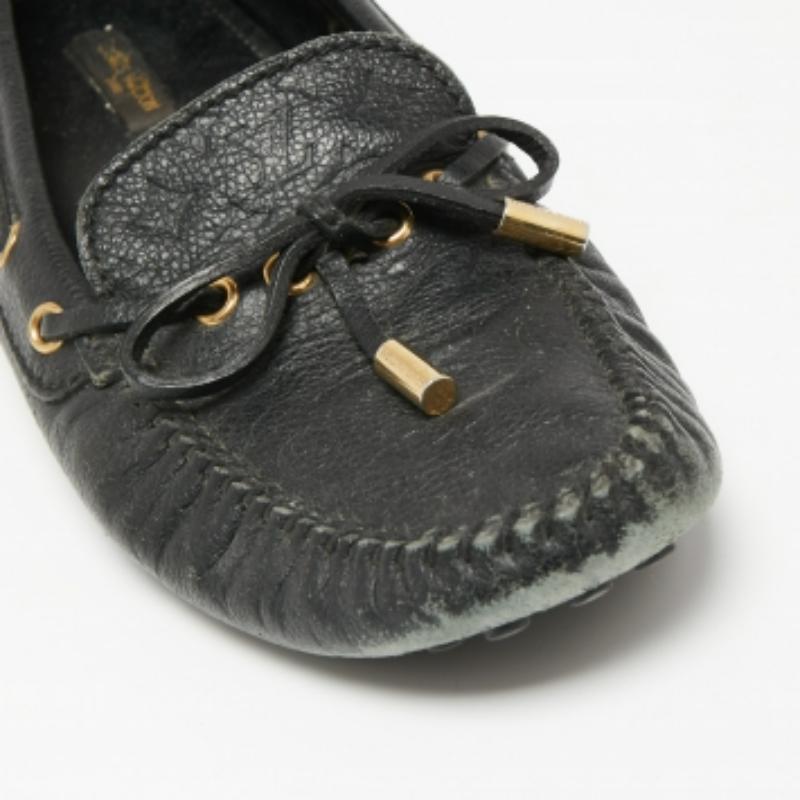 Louis Vuitton Black Monogram Empreinte Leather Gloria Loafers Size 37.5 For Sale 1