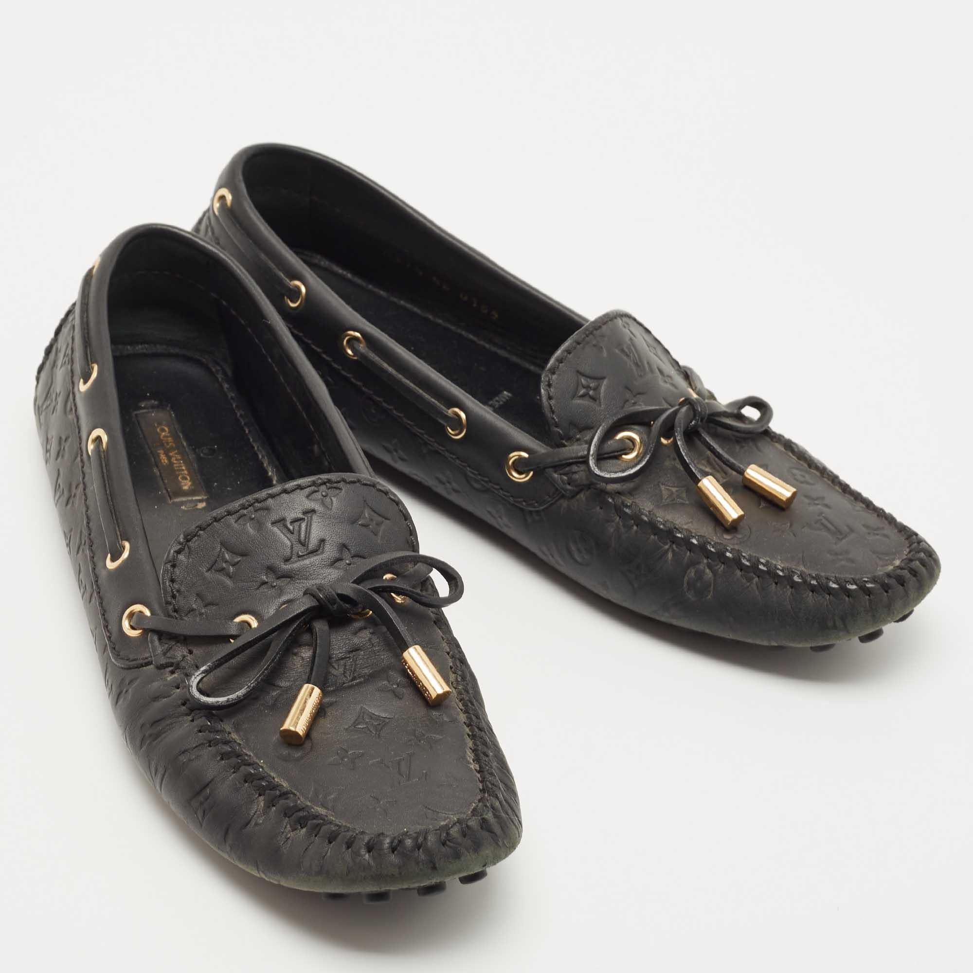 Louis Vuitton Black Monogram Empreinte Leather Gloria Loafers Size 37.5 For Sale 1