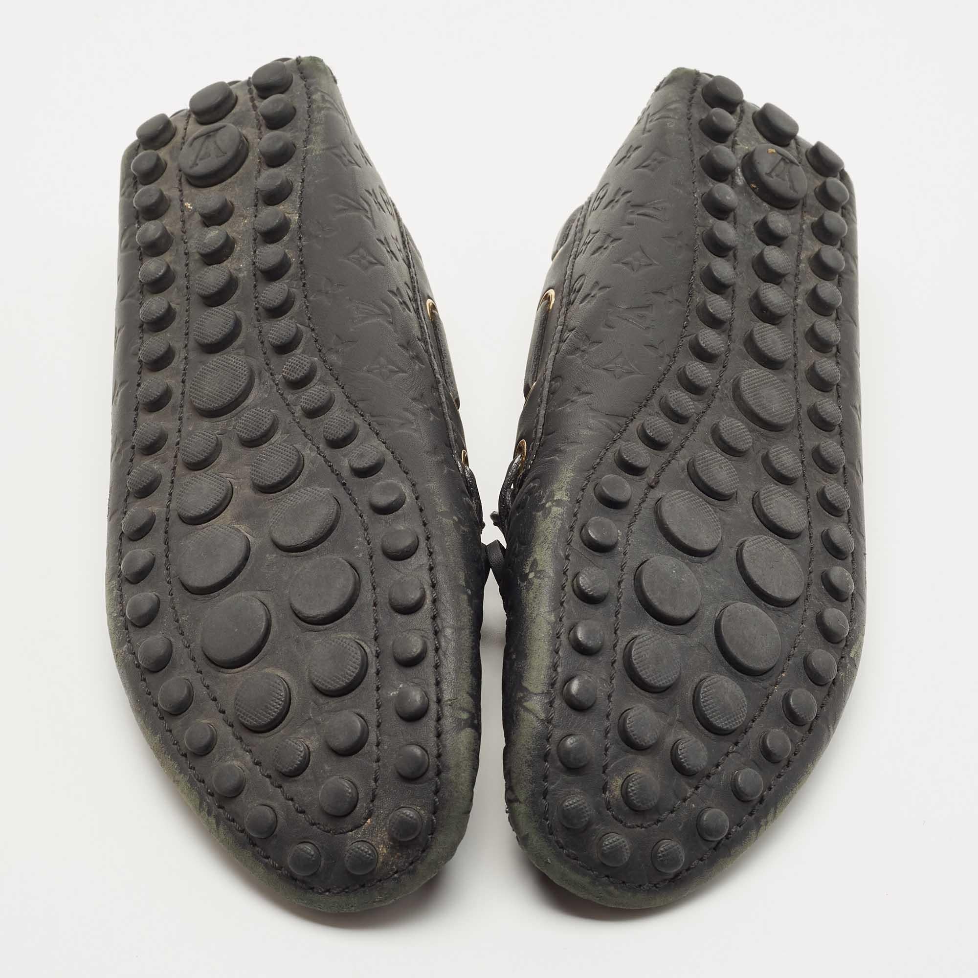 Louis Vuitton Black Monogram Empreinte Leather Gloria Loafers Size 37.5 For Sale 5