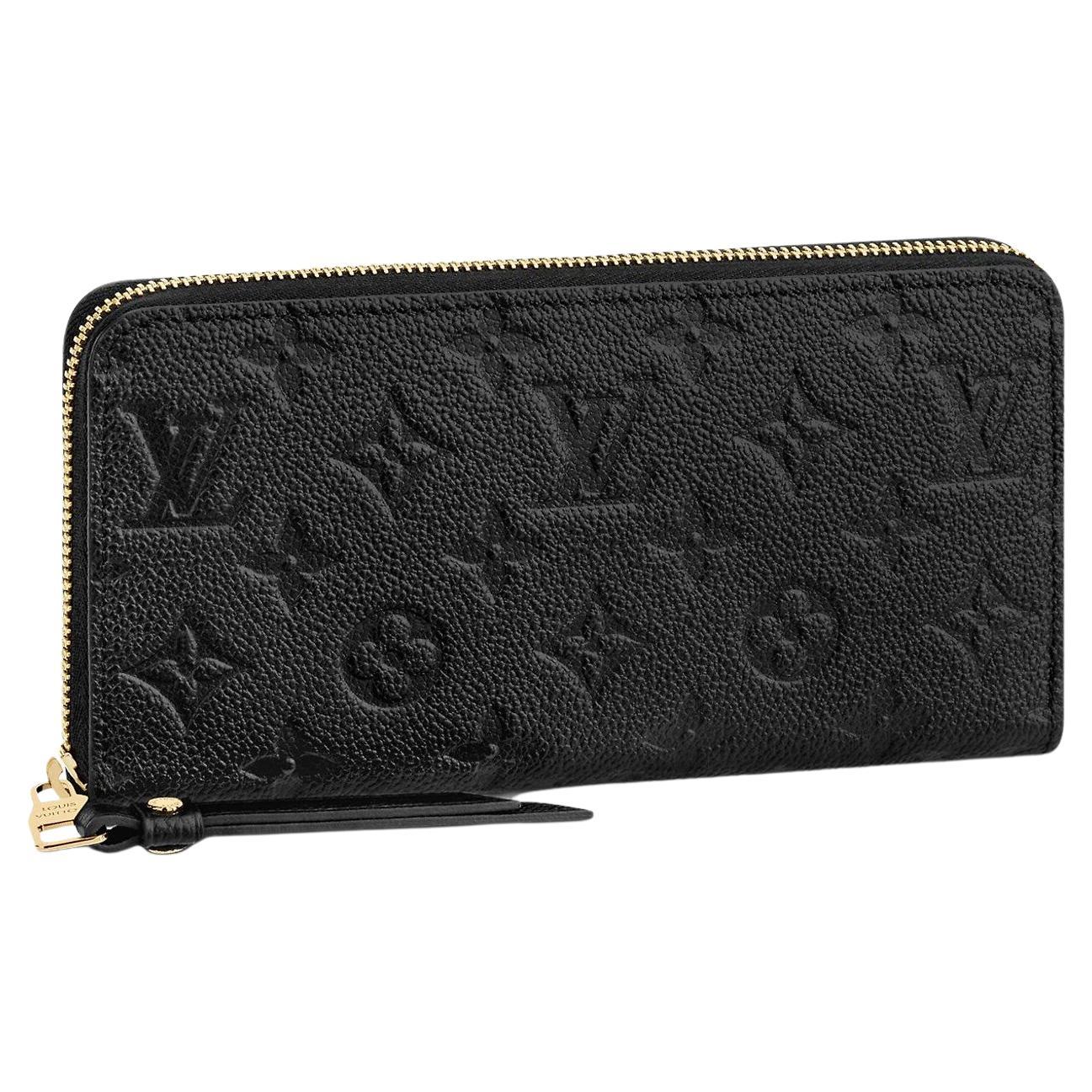 Louis Vuitton Monogram Canvas Small Mini Evening Clutch Pochette Shoulder Bag For Sale at