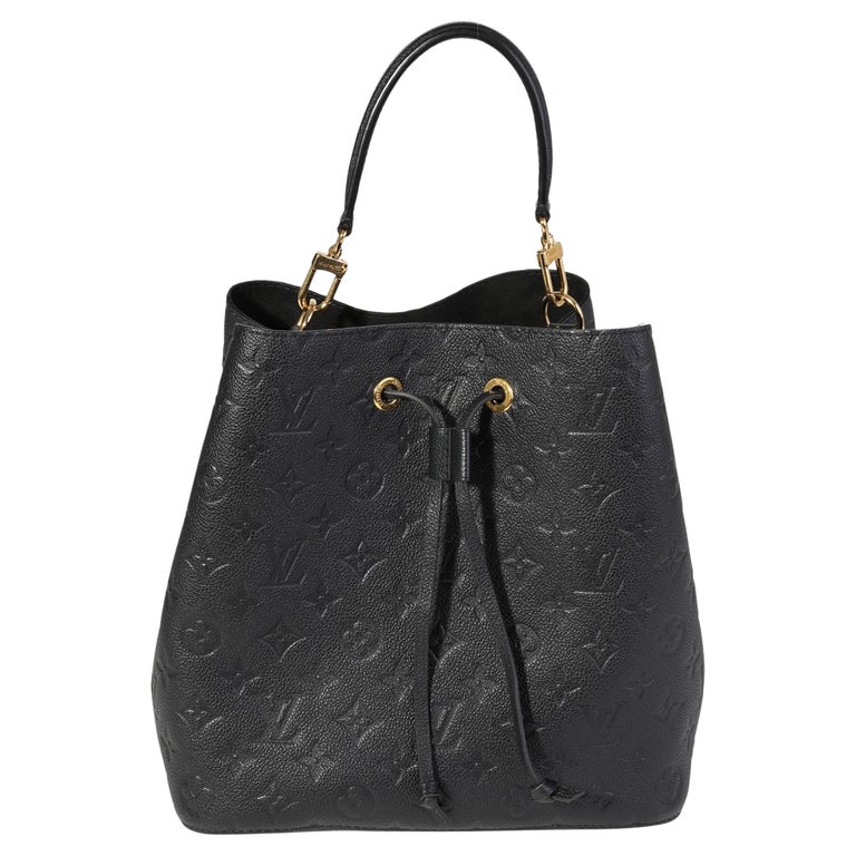Louis Vuitton Bucket Petit Noe Drawstring 868454 Black Leather Shoulder Bag  For Sale at 1stDibs