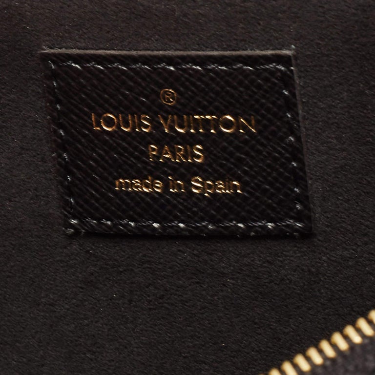 Louis Vuitton Black Monogram Giant Canvas Jungle Double Zip Pochette Louis  Vuitton