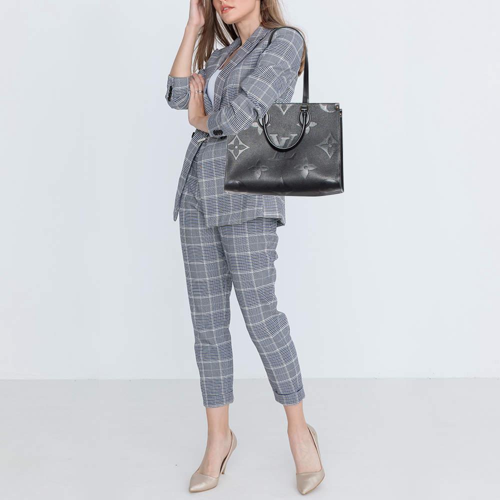 Elevate your style with this Louis Vuitton Onthego bag. Merging form and function this exquisite accessory epitomizes sophistication ensuring you stand out with elegance and practicality by your side.