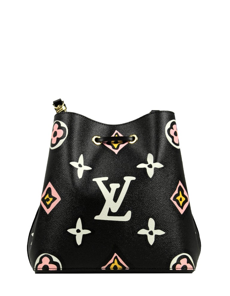 Women's Louis Vuitton Black Monogram Giant Wild at Heart Neonoe MM Convertible Bag For Sale