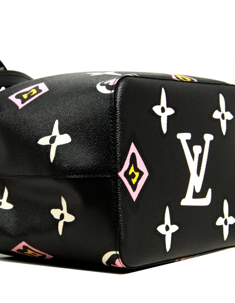 Louis Vuitton Black Monogram Giant Wild at Heart Neonoe MM Convertible Bag For Sale 1