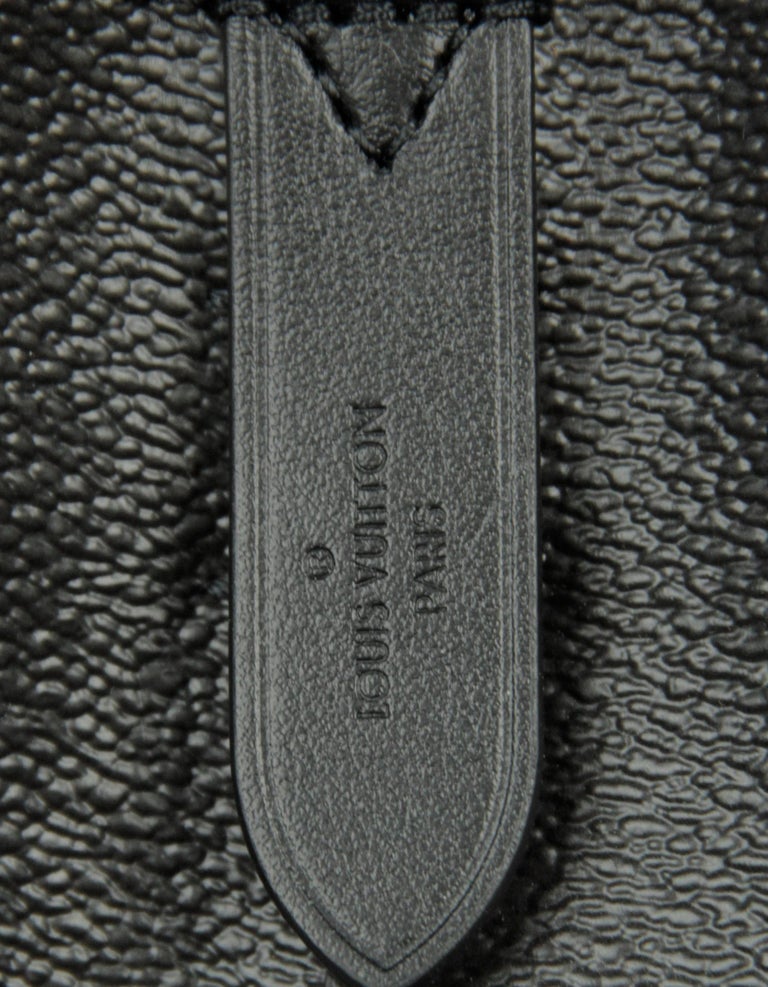 Louis Vuitton Black Monogram Giant Wild at Heart Neonoe MM Convertible Bag For Sale 3