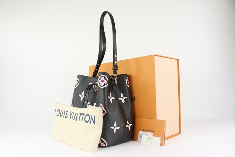 Louis Vuitton Black Monogram Giant Wild at Heart Neonoe MM Drawstring  Bucket For Sale at 1stDibs