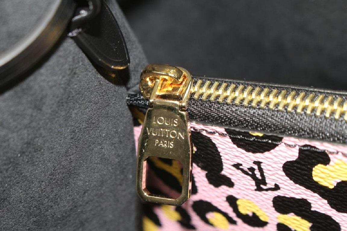 Louis Vuitton Black Monogram Giant Wild at Heart Neonoe MM Drawstring Bucket In New Condition For Sale In Dix hills, NY