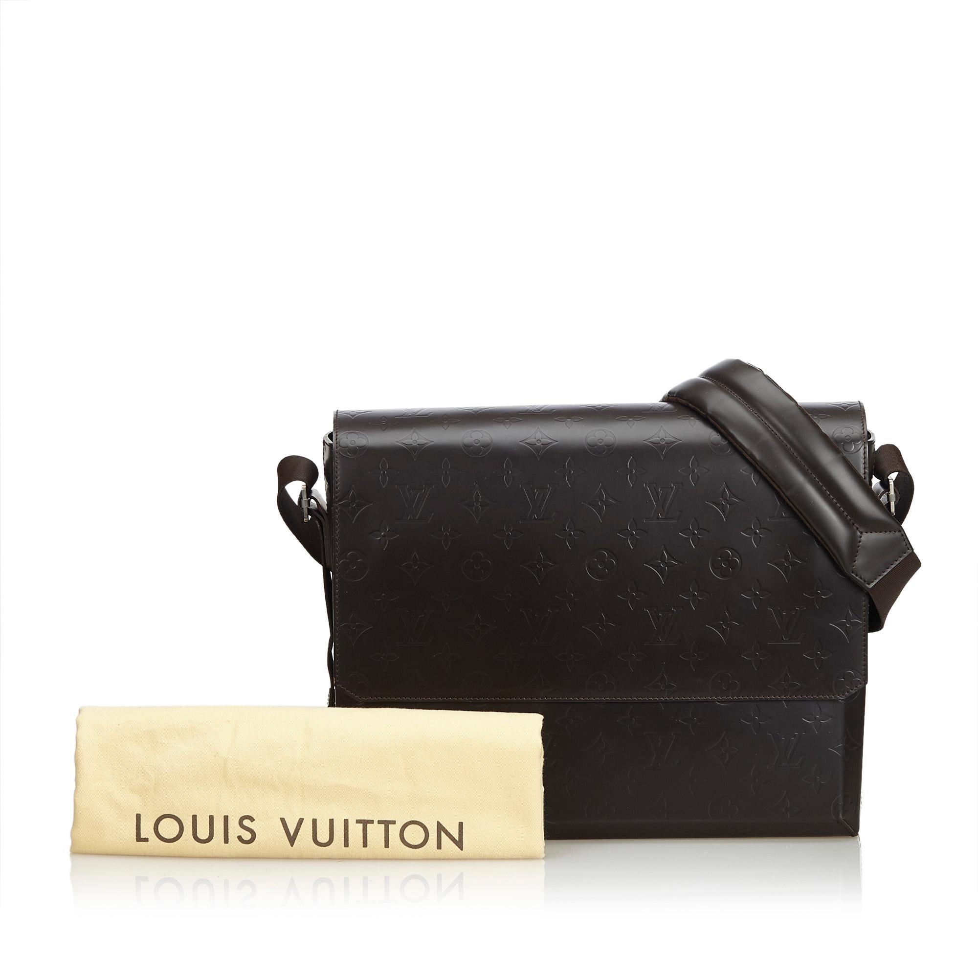 Louis Vuitton Black Monogram Glace Fonzie For Sale 2