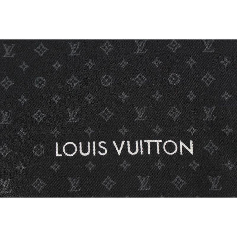 Louis Vuitton - Mouchoir à main noir avec monogramme 39lvs625 en vente 4