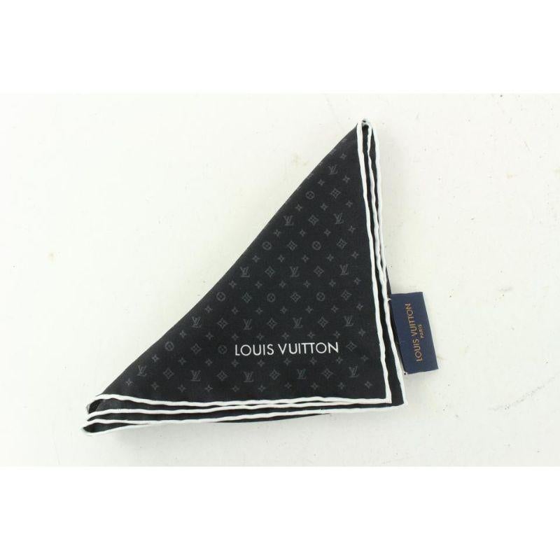 Louis Vuitton Black Monogram Handerkchief 39lvs625 In New Condition In Dix hills, NY