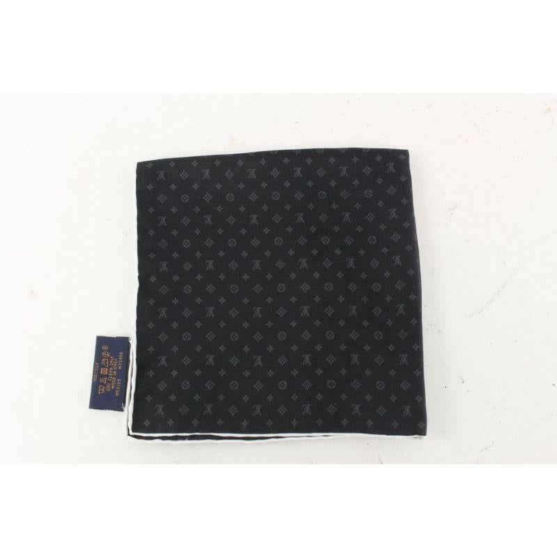 Schwarzes Monogram-Taschentuch von Louis Vuitton 39lvs625 mit Monogramm im Zustand „Neu“ in Dix hills, NY